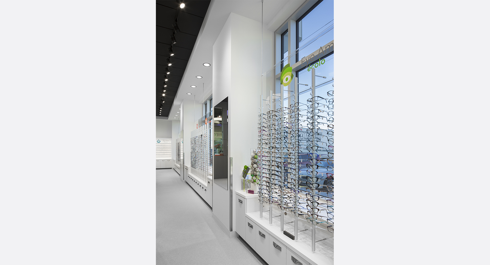 Eye Am clinic & shop-1