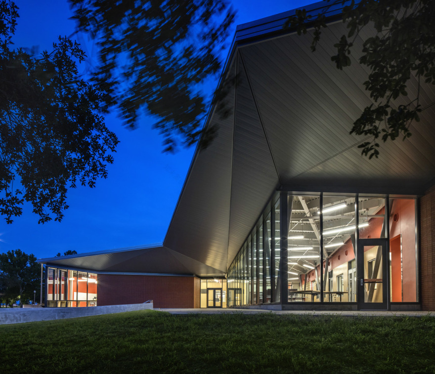 Prairie View A&M University Fabrication Center / Kirksey Architecture-42