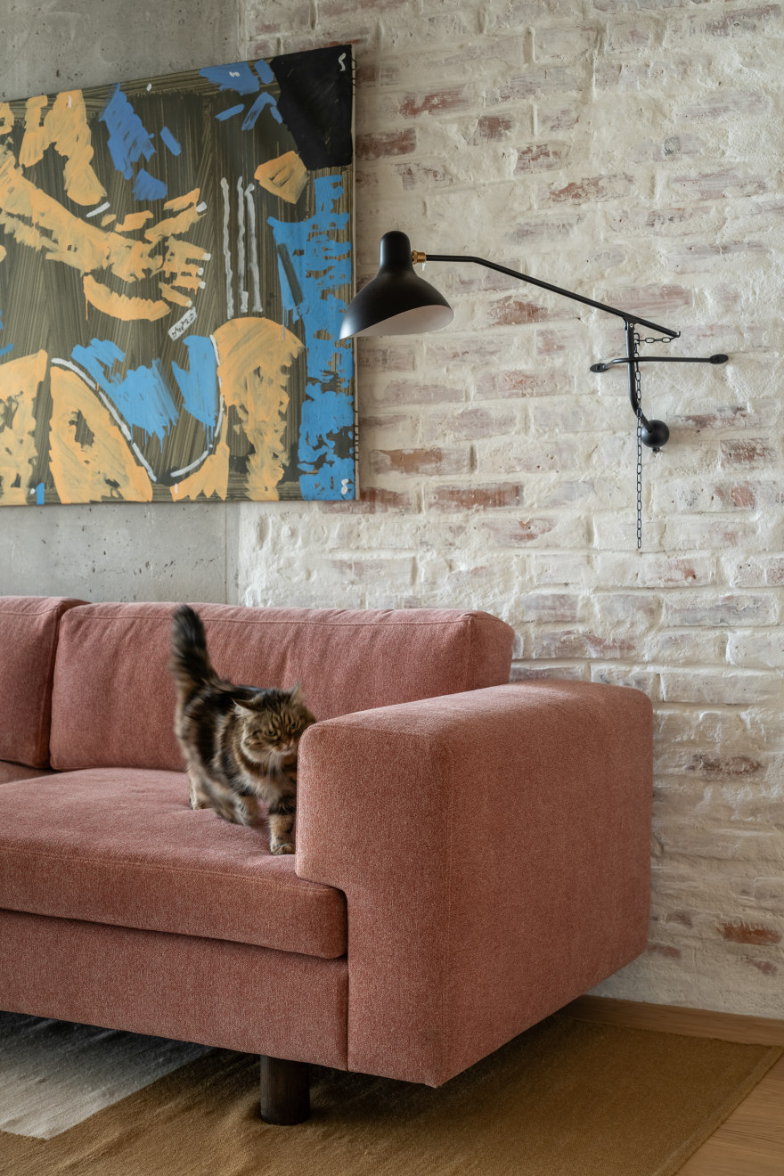 VSLKVSKA | A two-story apartment design-81