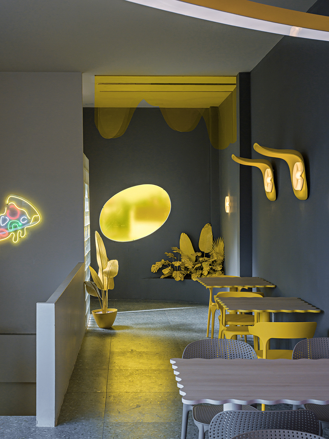 超可爱的餐厅灵感来自一层融化的奶酪 ，越南 | Designed by Ksoul Studio - 甜品店 - 餐厅LOGO-VI空间设计-全球餐饮研究所-18