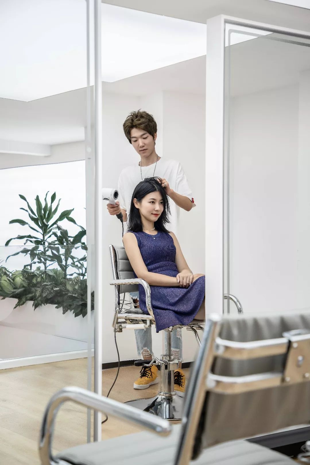 西安 T11 商圈的时尚美发空间 | 打破层高限制,展现极致设计魅力-0
