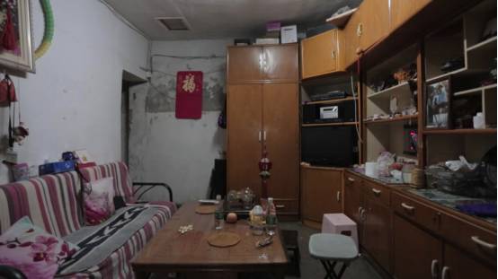 那些曾刷爆朋友圈的“爆改蜗居”，居住一年之后，后续惨状却是…-45