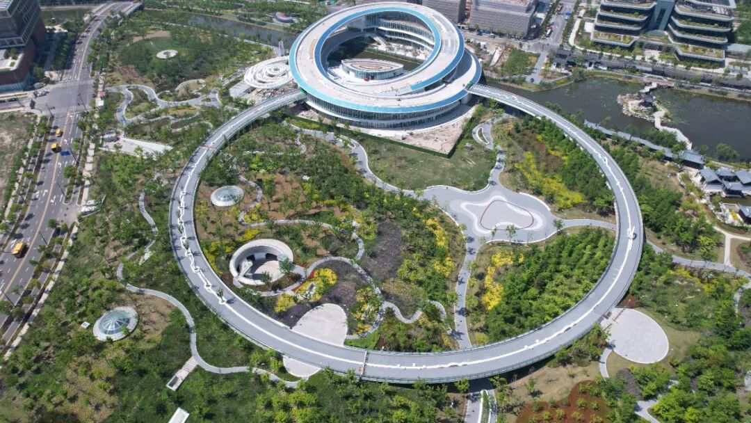 当莫比乌斯环遇见江南园林！上海建工匠心打造临港顶科社区科学公园-21