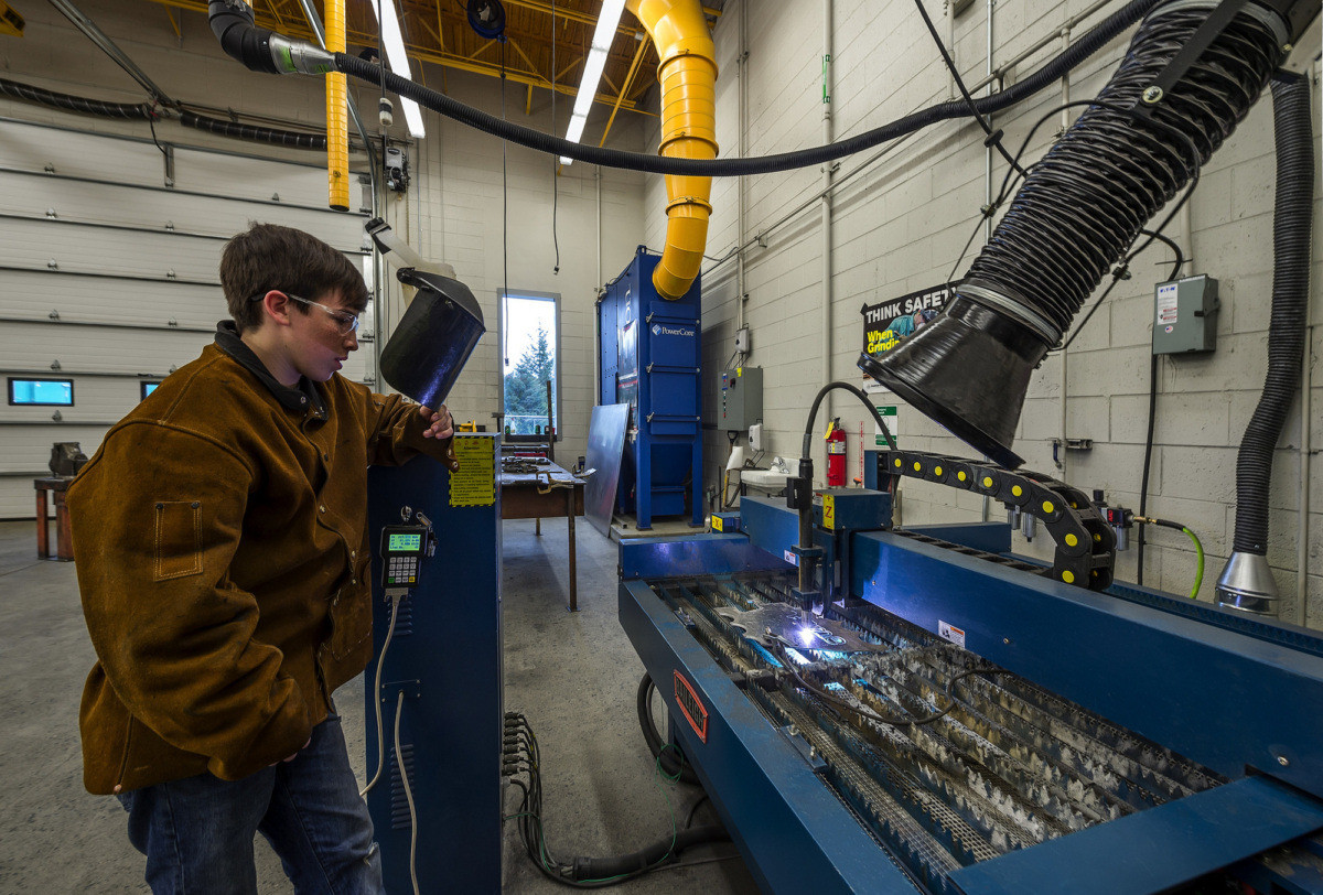 DLR Group 打造 21 世纪现代化 Kodiak 高中-13