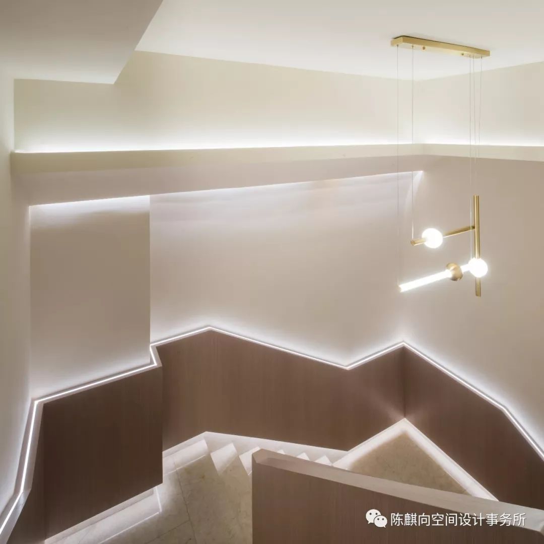 现代简约,展现品牌魅力——月几美学中心设计-47