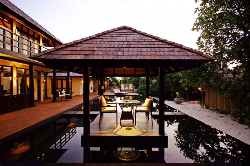 Beach House Iruveli - Maldives-13