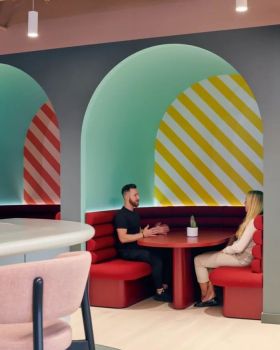 公室激活了独特的用户体验