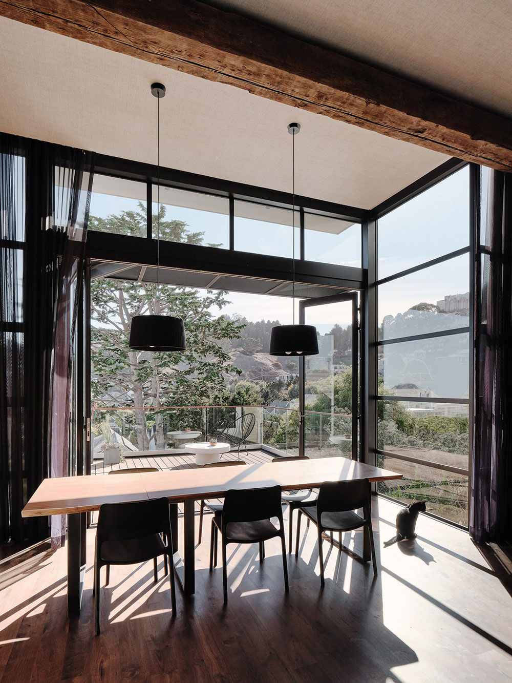 旧金山百年历史宅的现代工业风格变身-4