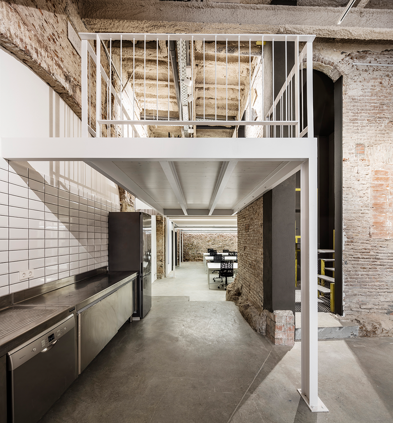 凯奇画廊+联合办公丨西班牙巴塞罗那丨sandy brunner Architecture-2