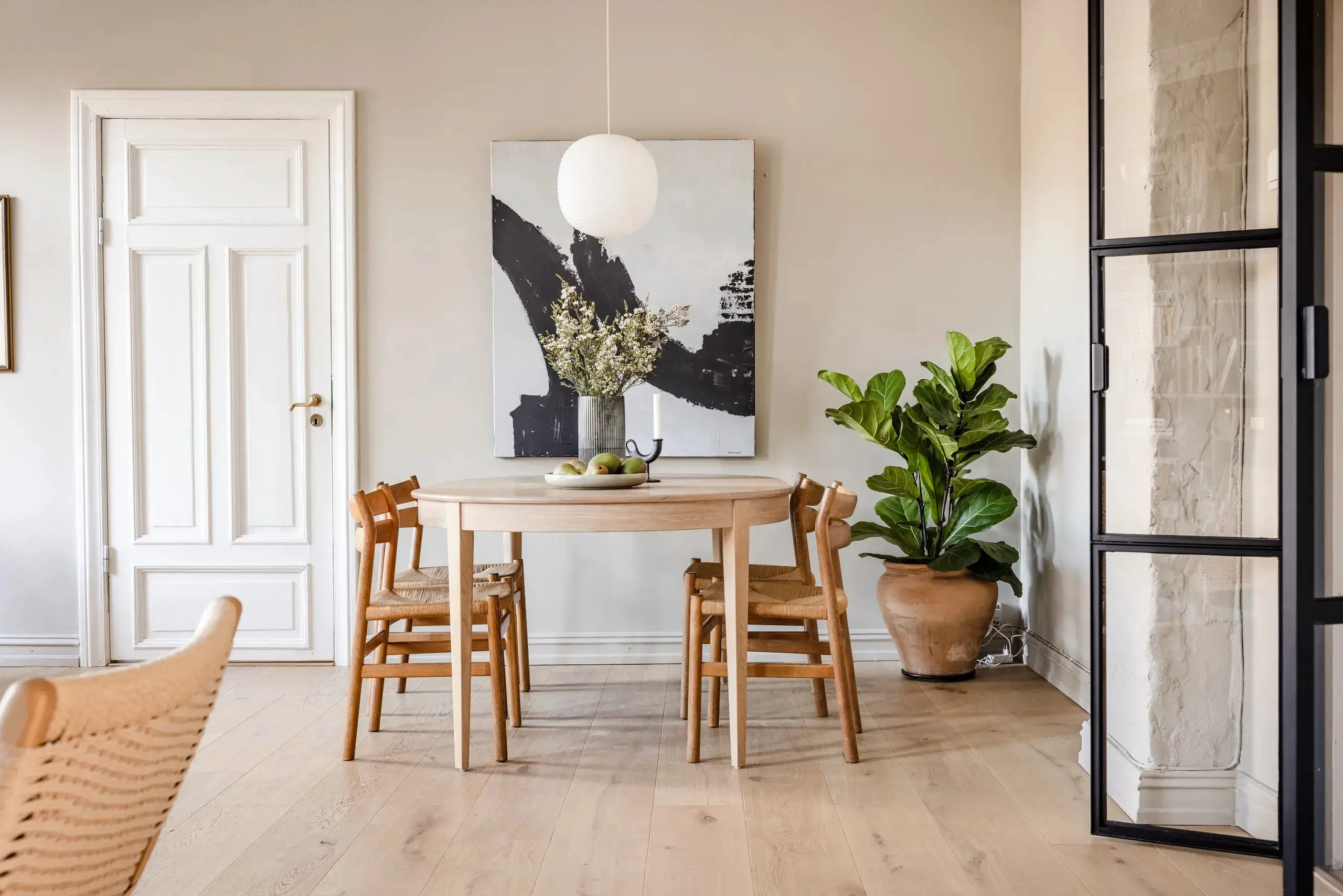 奥斯陆 19 世纪建筑中的柔和现代公寓-7