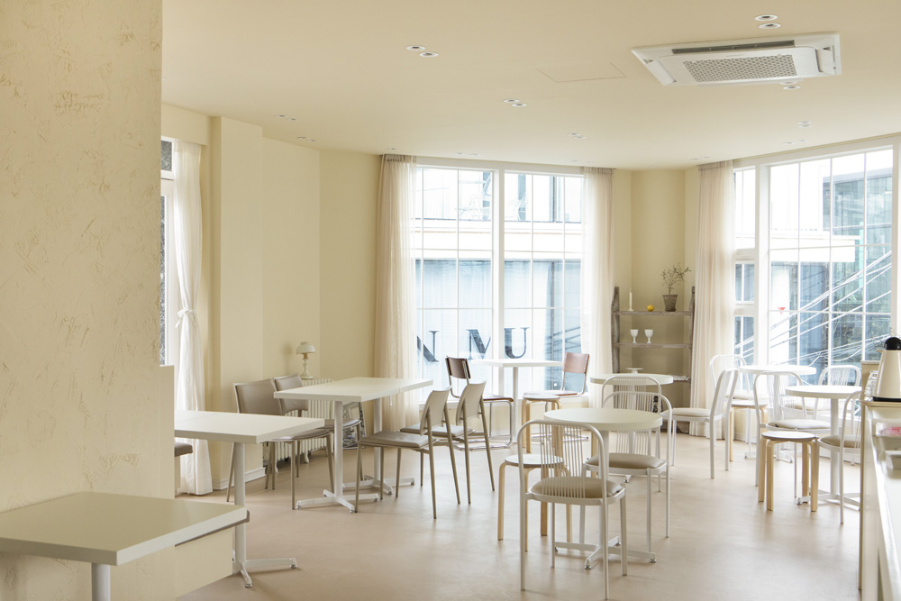 25 坪温暖氛围的现代咖啡厅设计-3