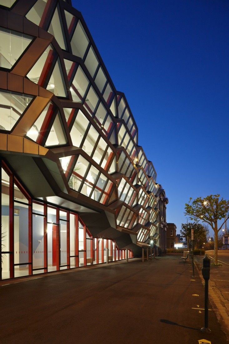 澳大利亚 Warrnambool 教育中心 | 室内设计与街道的和谐交融-6