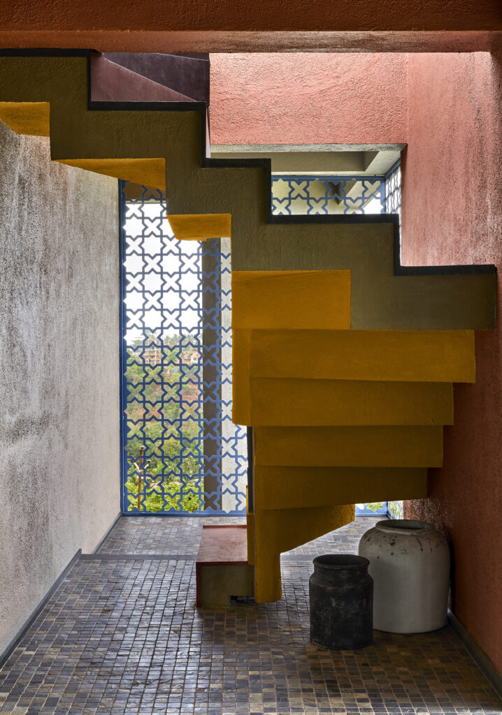 悬崖上的房子丨FADD Studio-61