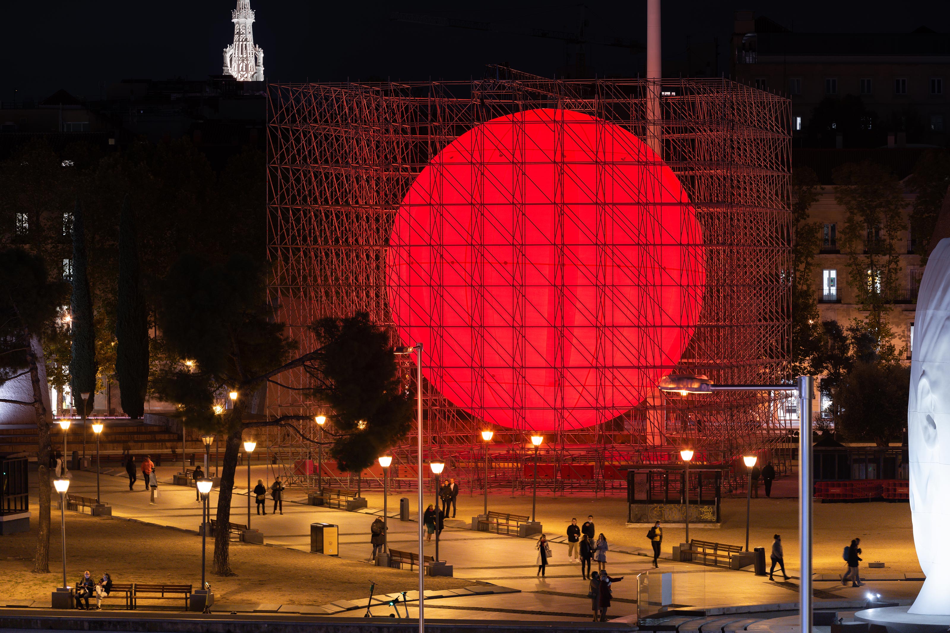 巨型红色球体装置"Tierra"丨德国科隆丨SpY-21