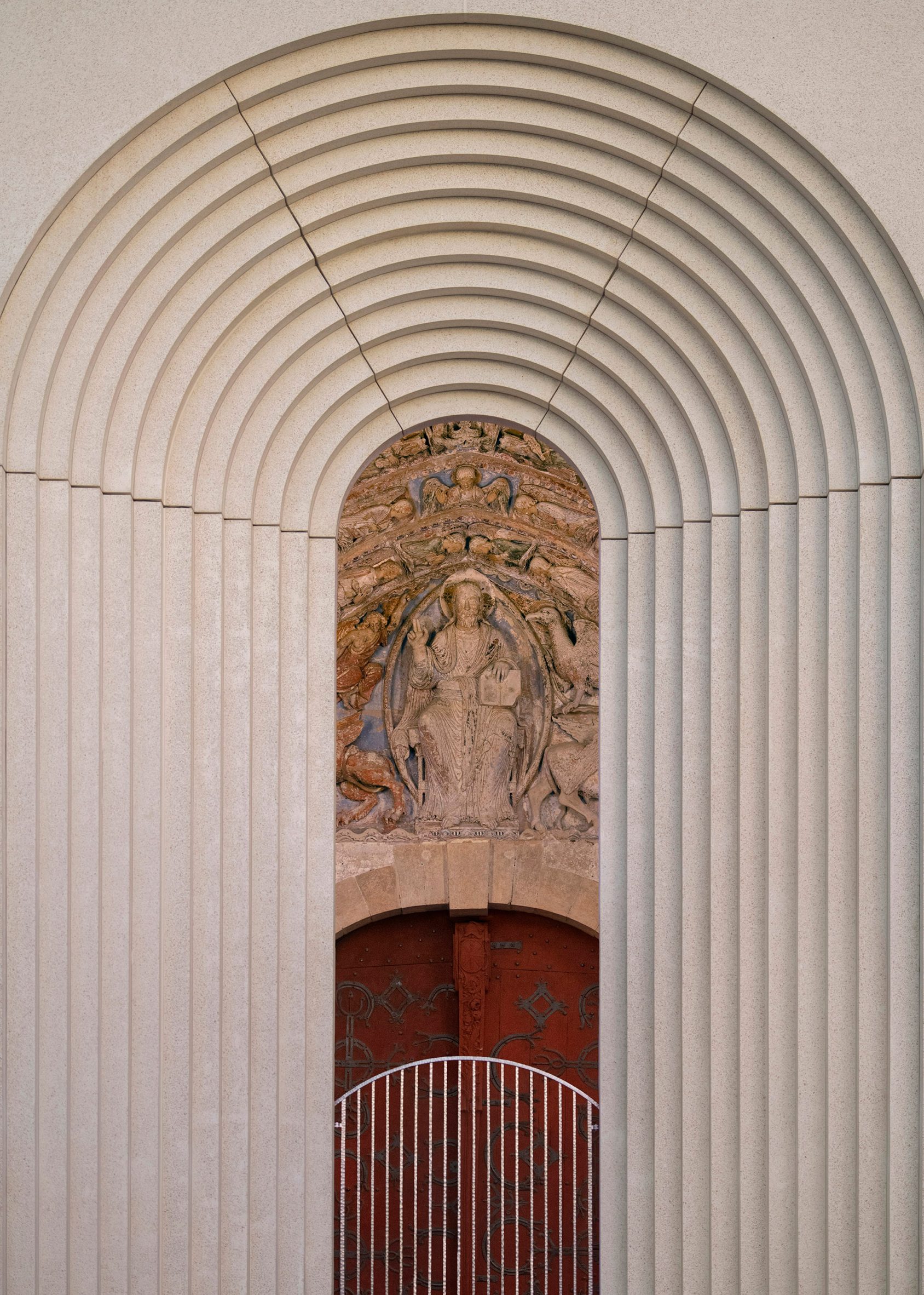 法国昂热大教堂拱形入口及画廊丨隈研吾建筑都市设计事务所-11