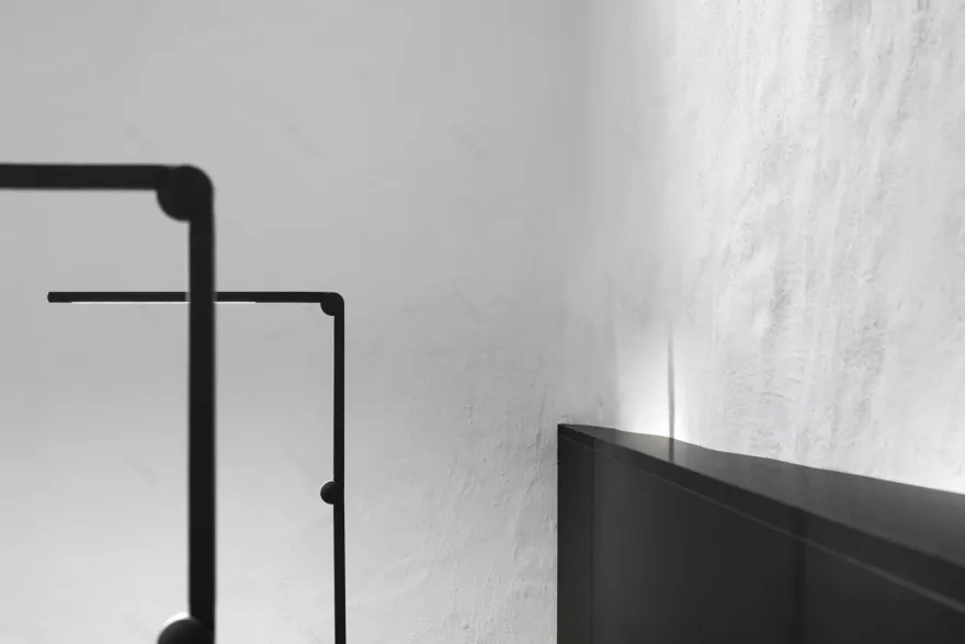 德国古老建筑中的现代纹身工作室-29