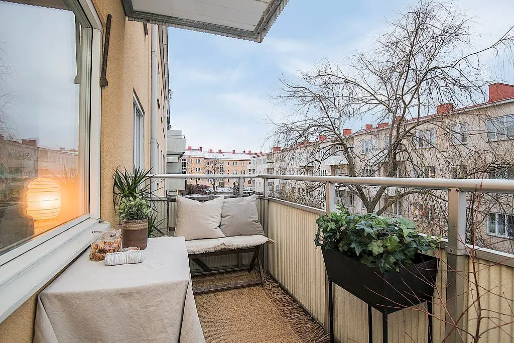 瑞典清新公寓，亚麻沙发引领家居风尚-17