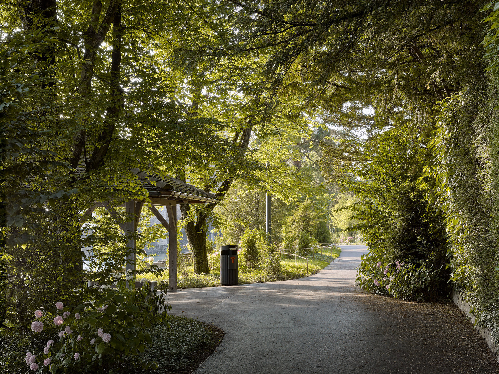 Jardin Anglais Cafe Pavilion / Dreier Frenzel Architecture + Communication-22