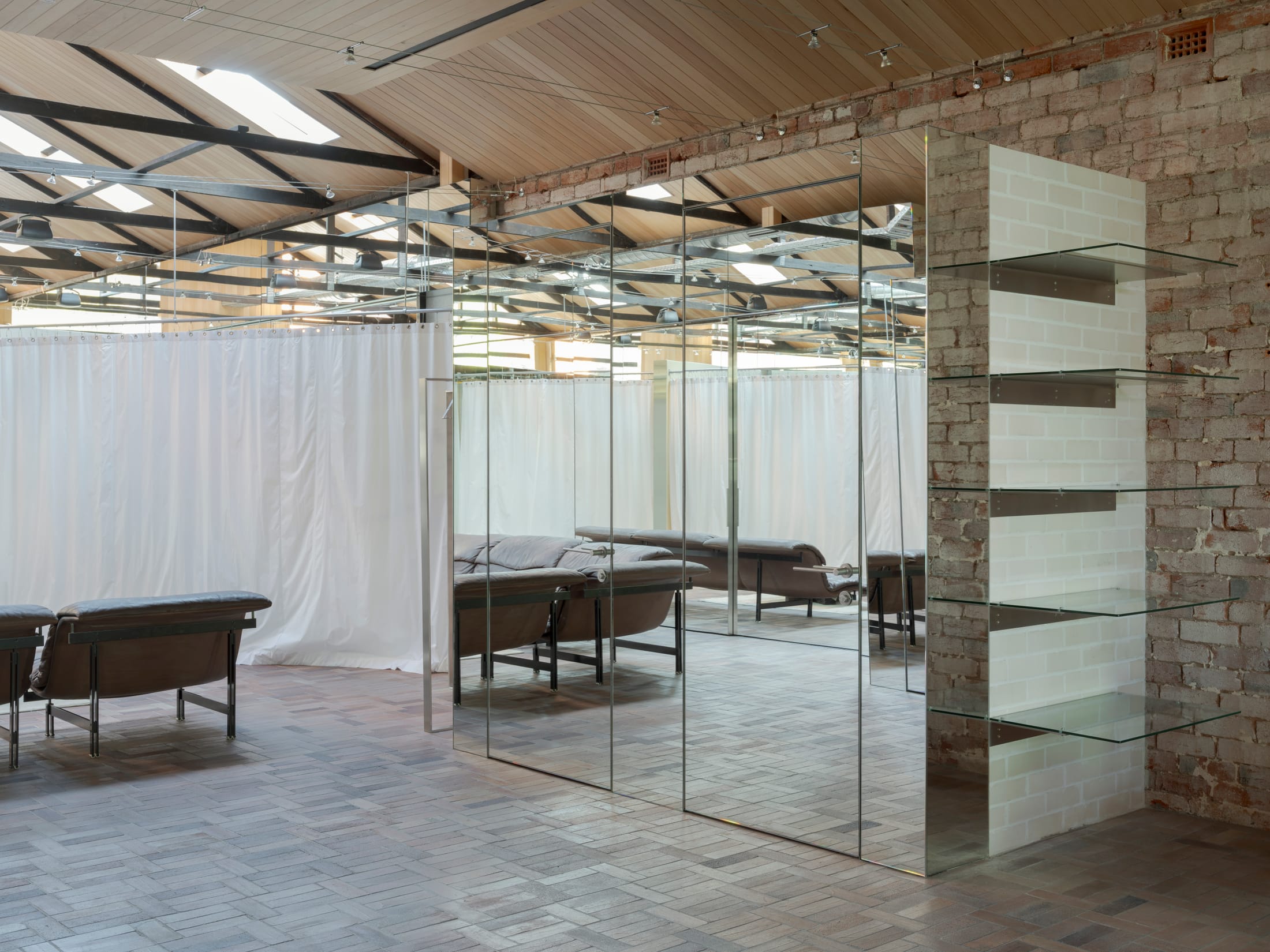 墨尔本阿玛代尔Henne品牌旗舰店零售室内设计丨澳大利亚墨尔本丨悉尼AP Design House工作室-18