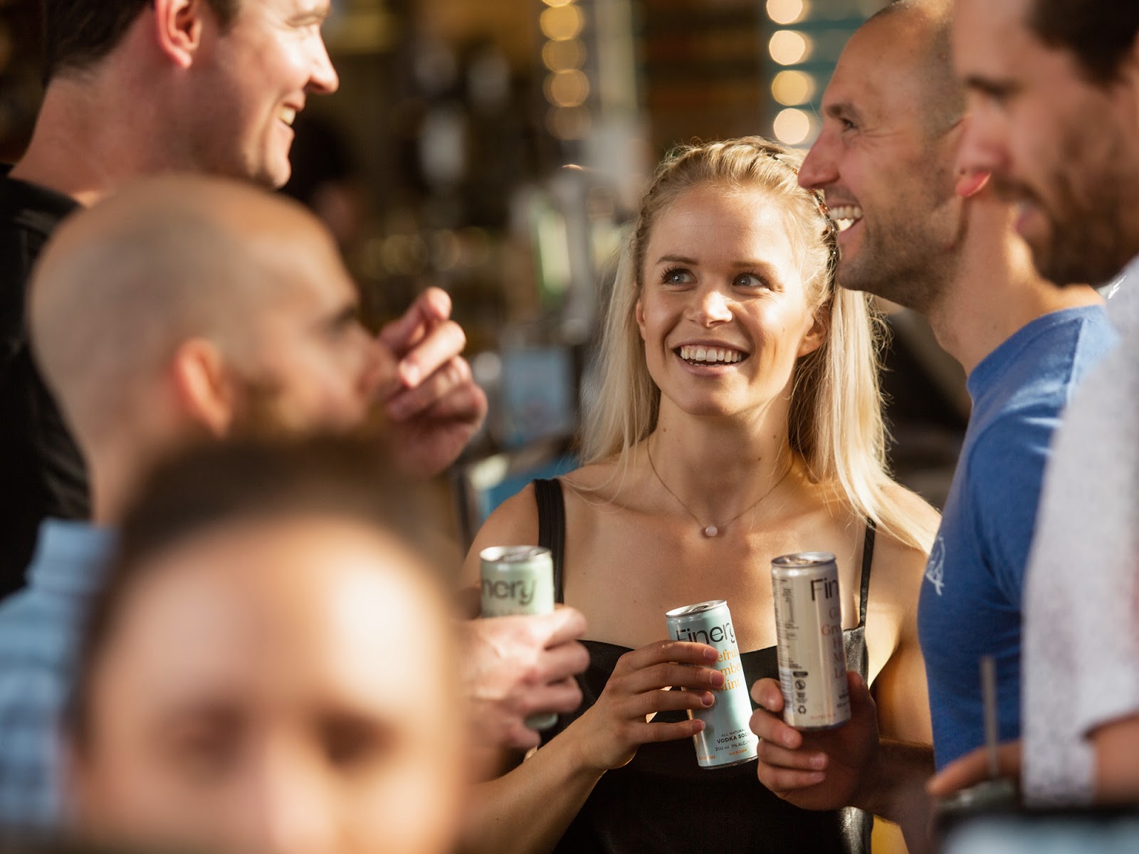 颠覆传统,时尚清新的预调鸡尾酒包装设计-17