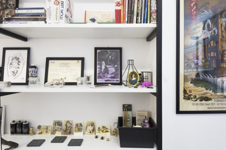 黑白极简双色纹身店-31