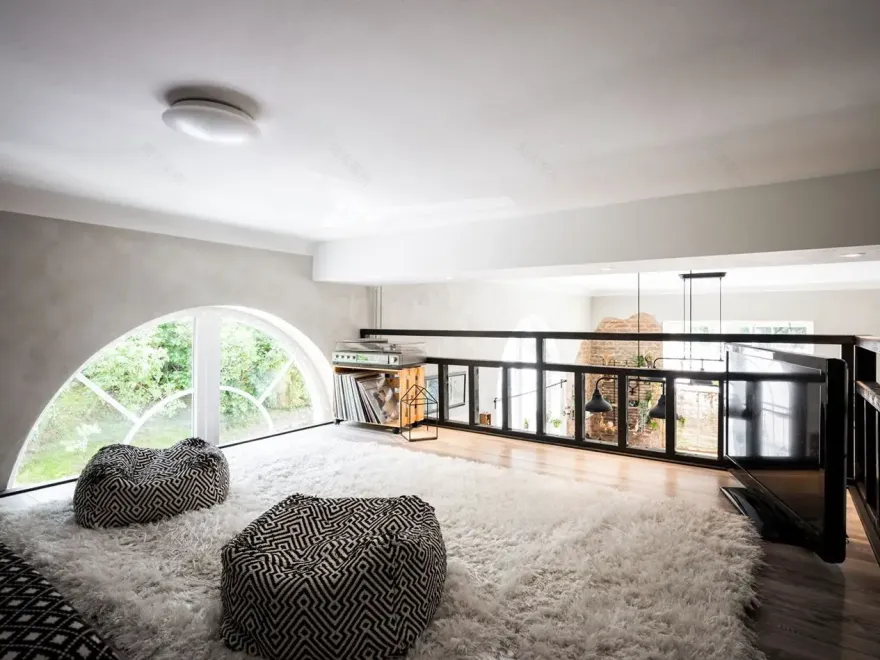 瑞典 80m2 工业风公寓 | 旧时面包店的优雅新生-6