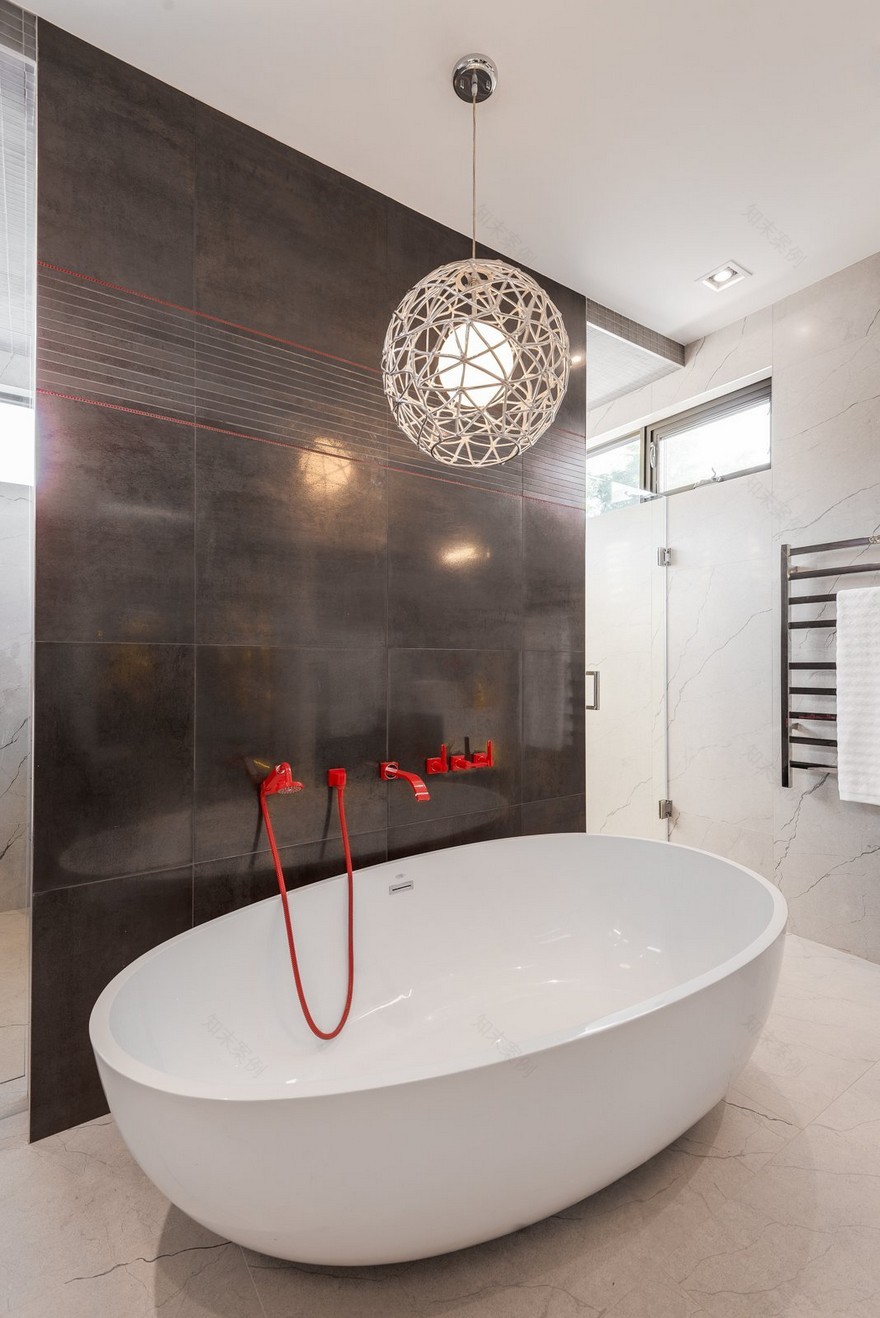 多伦多 1960 年代侧裂住宅的现代改造-16