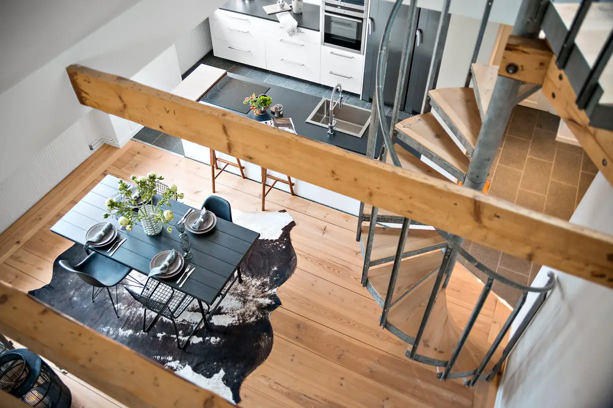 跃层公寓 | 红屋顶下的北欧风情-2