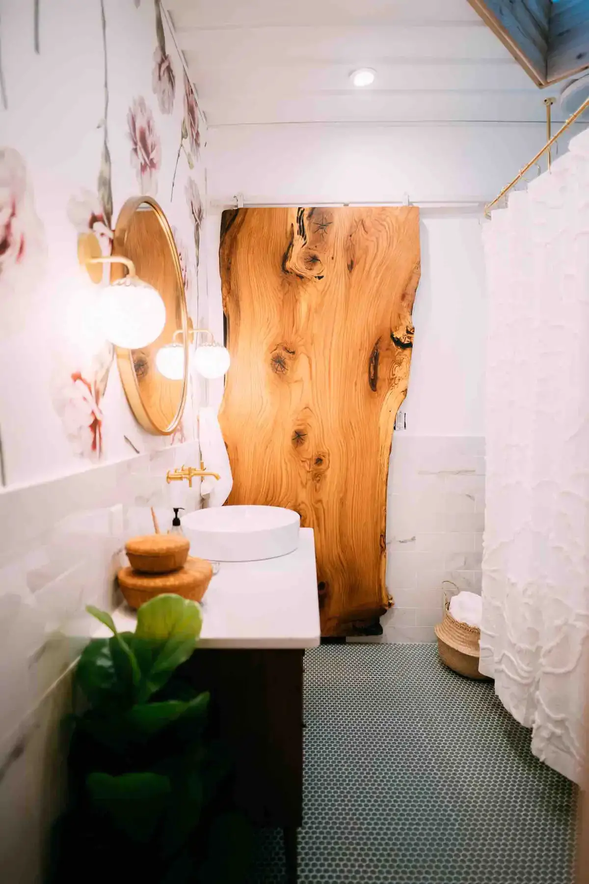 俄亥俄山丘上的集装箱别墅 · 玻璃美景与创意设计-8