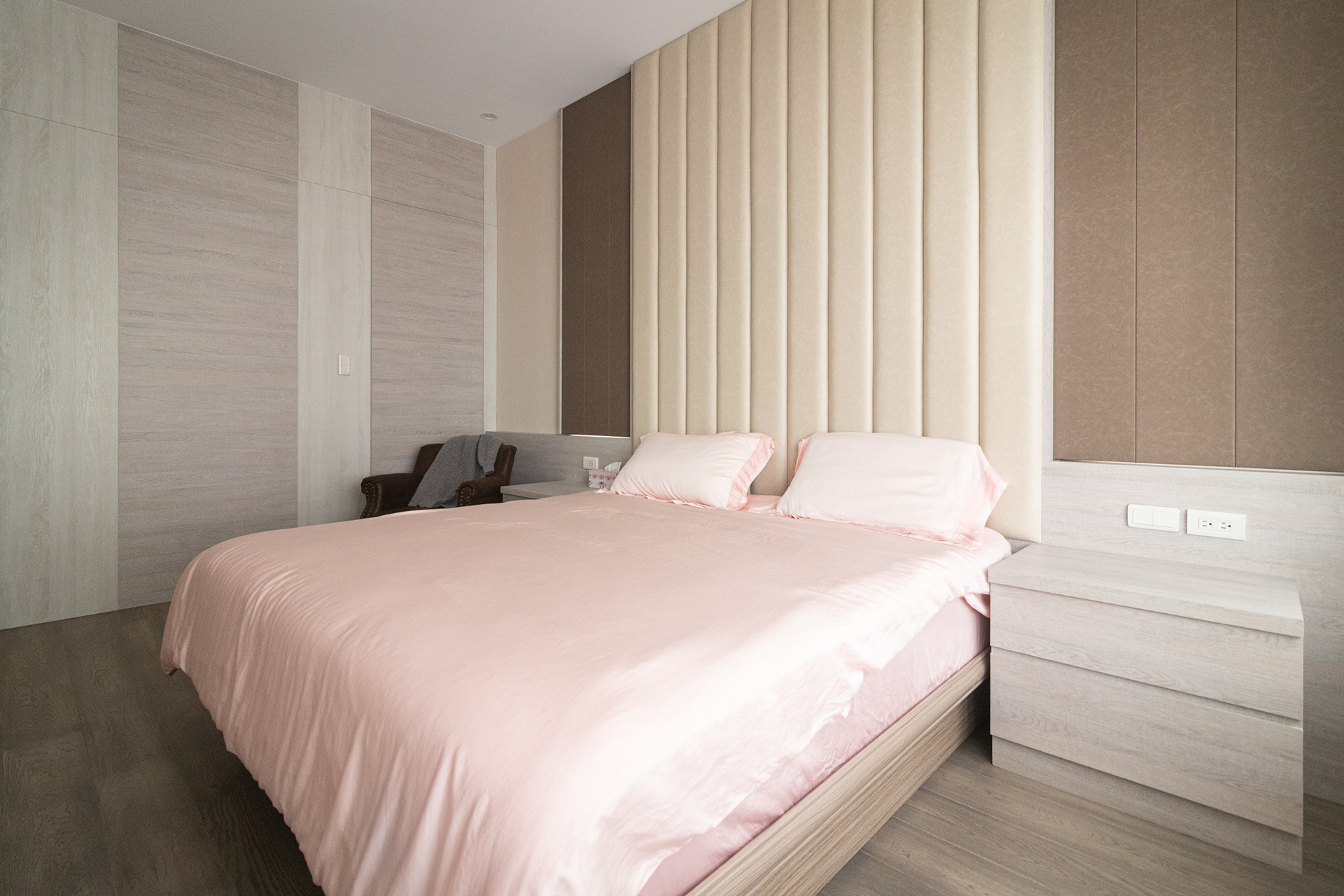 悦会（注：若Y House是特定品牌名，悦会是其官方对应中文名；若没有官方译法，可根据实际情况理解，若此并非你想要的结果，可补充更多关于它的背景信息） -9