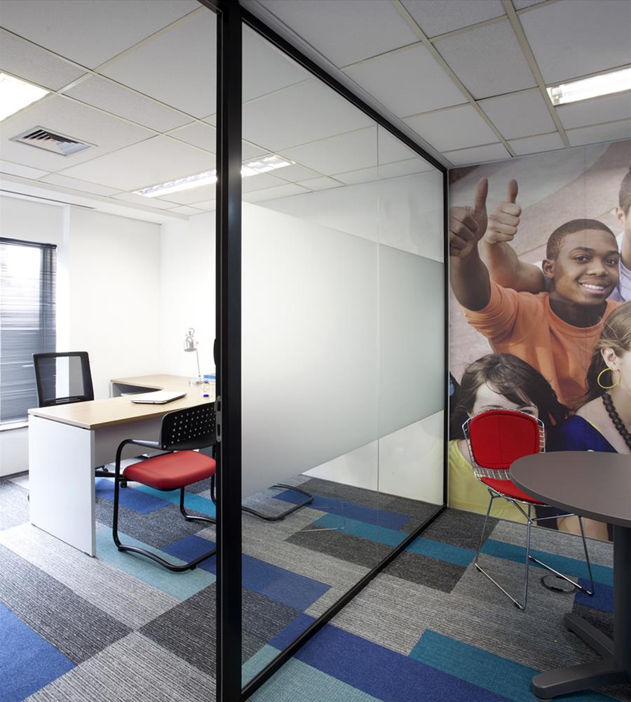 巴西 ONG Via de Acesso 办公室-5