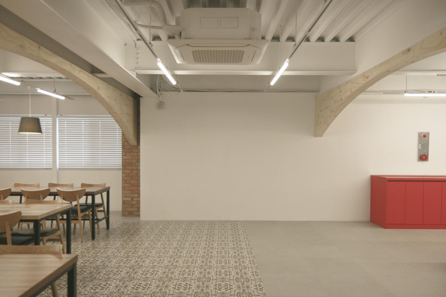 美食办公空间 | 300 平米餐饮公司室内设计案例-4