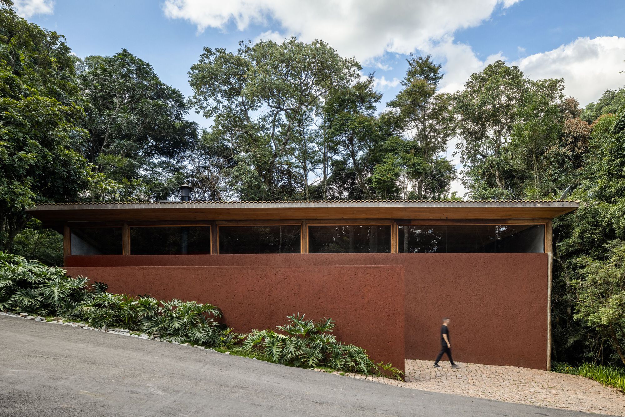 森林中的房子丨巴西丨FJ55 Arquitetos,Renato Santoro-26