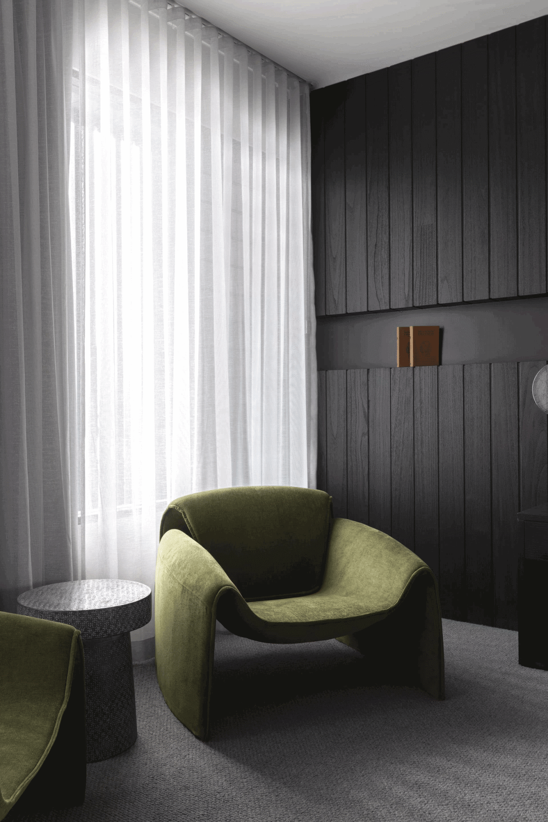 黑色雅宅 · 全黑色系Queensland home丨Carmichael Build和Story Design-33