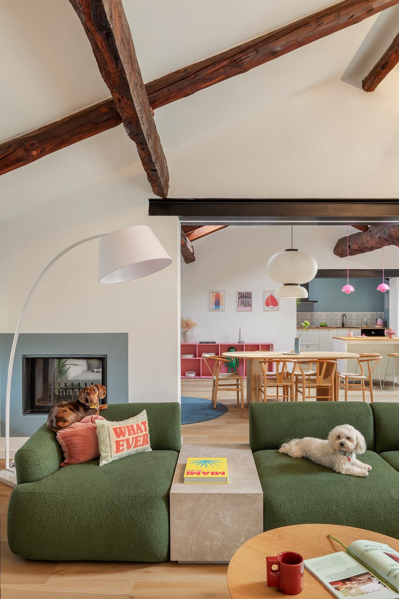 Francesca’s House: Lively Family Apartment Crafted for Digital Life-2