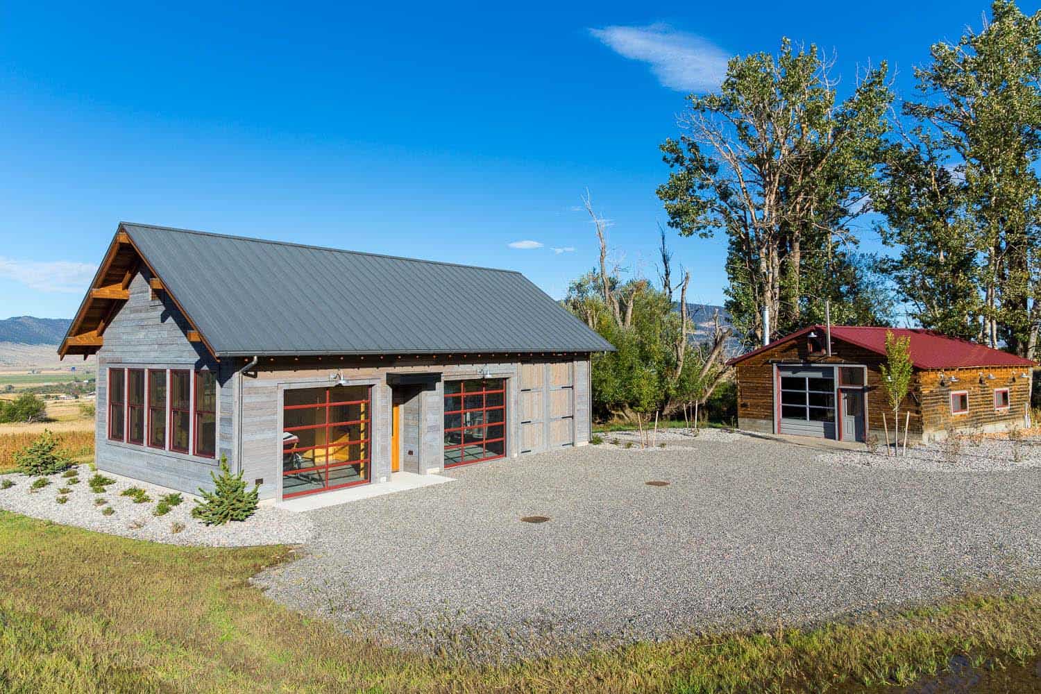 Breathtaking Montana mountain retreat in harmony with the environment-2