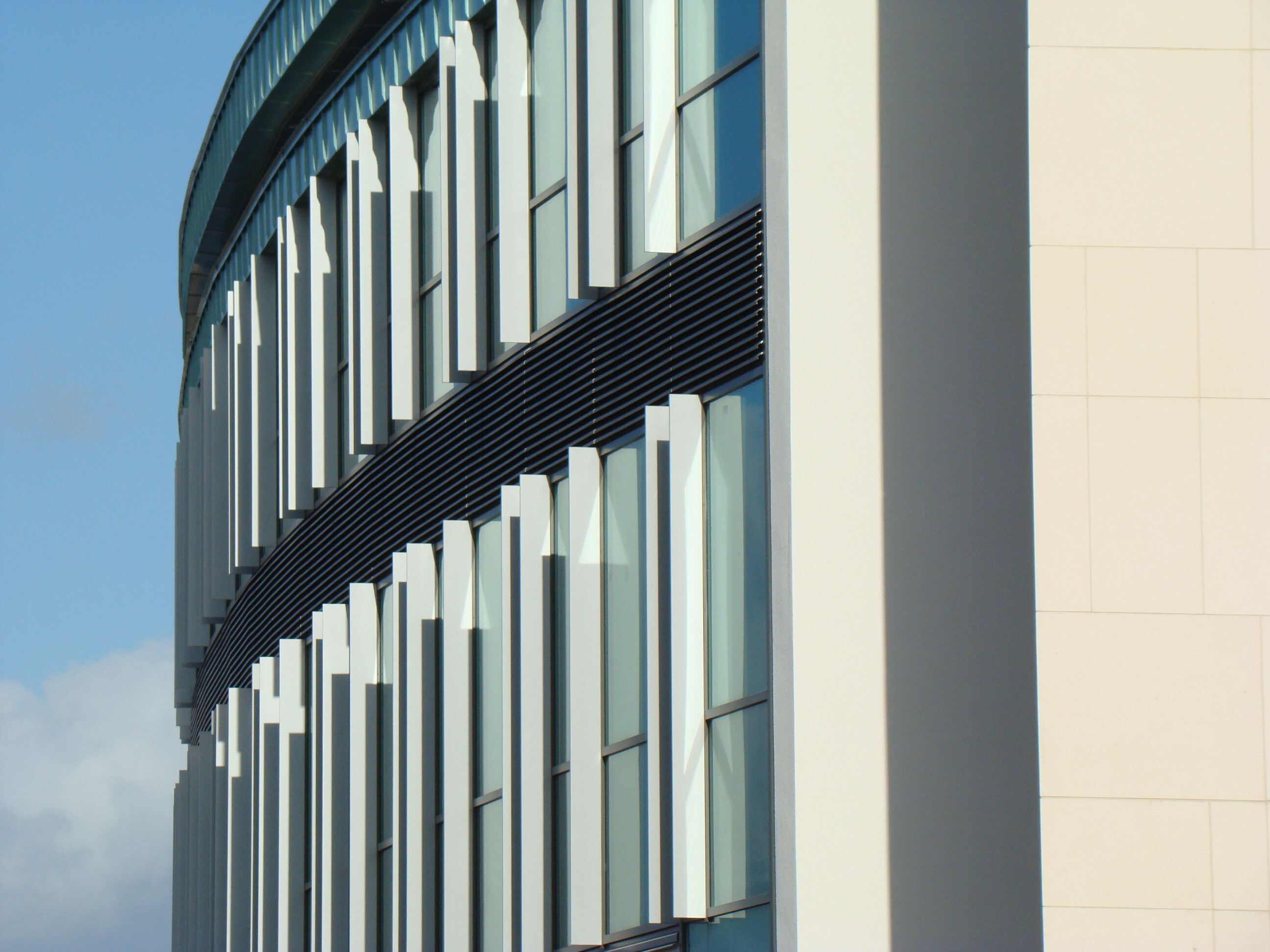 爱尔兰利默里克多功能医疗中心设计-10