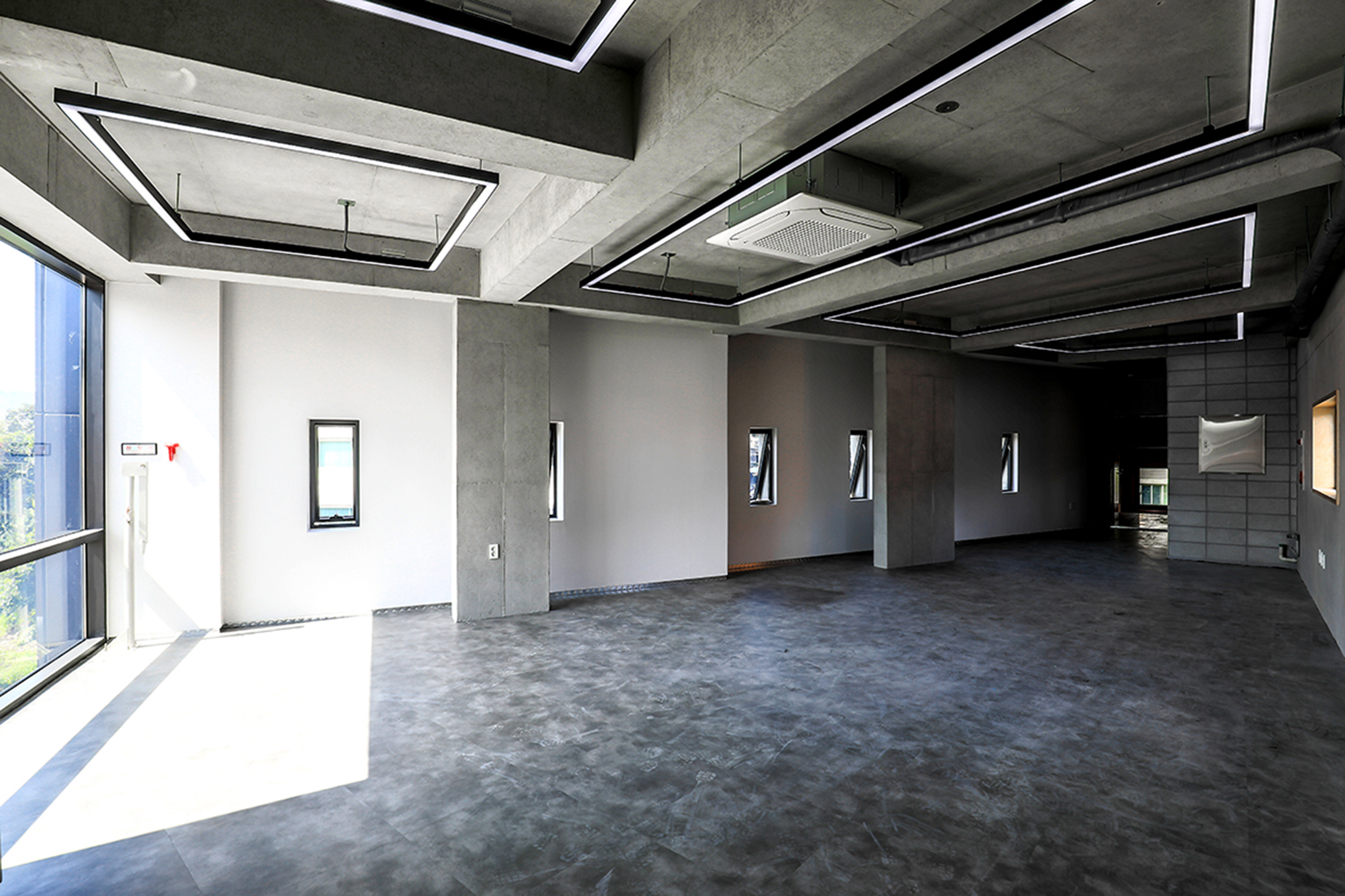 首尔市中心“半公共”小巷办公空间-31