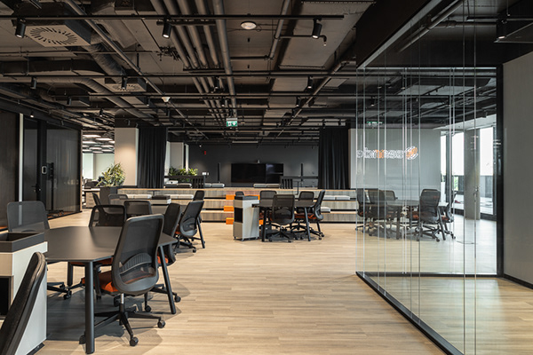 柠檬办公室设计丨罗马尼亚布加勒斯特丨Sennder-6