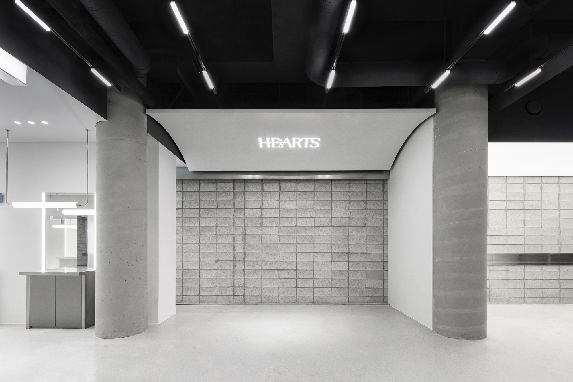 由HE:ARTS、RVMN打造的首尔框架丨韩国首尔-9