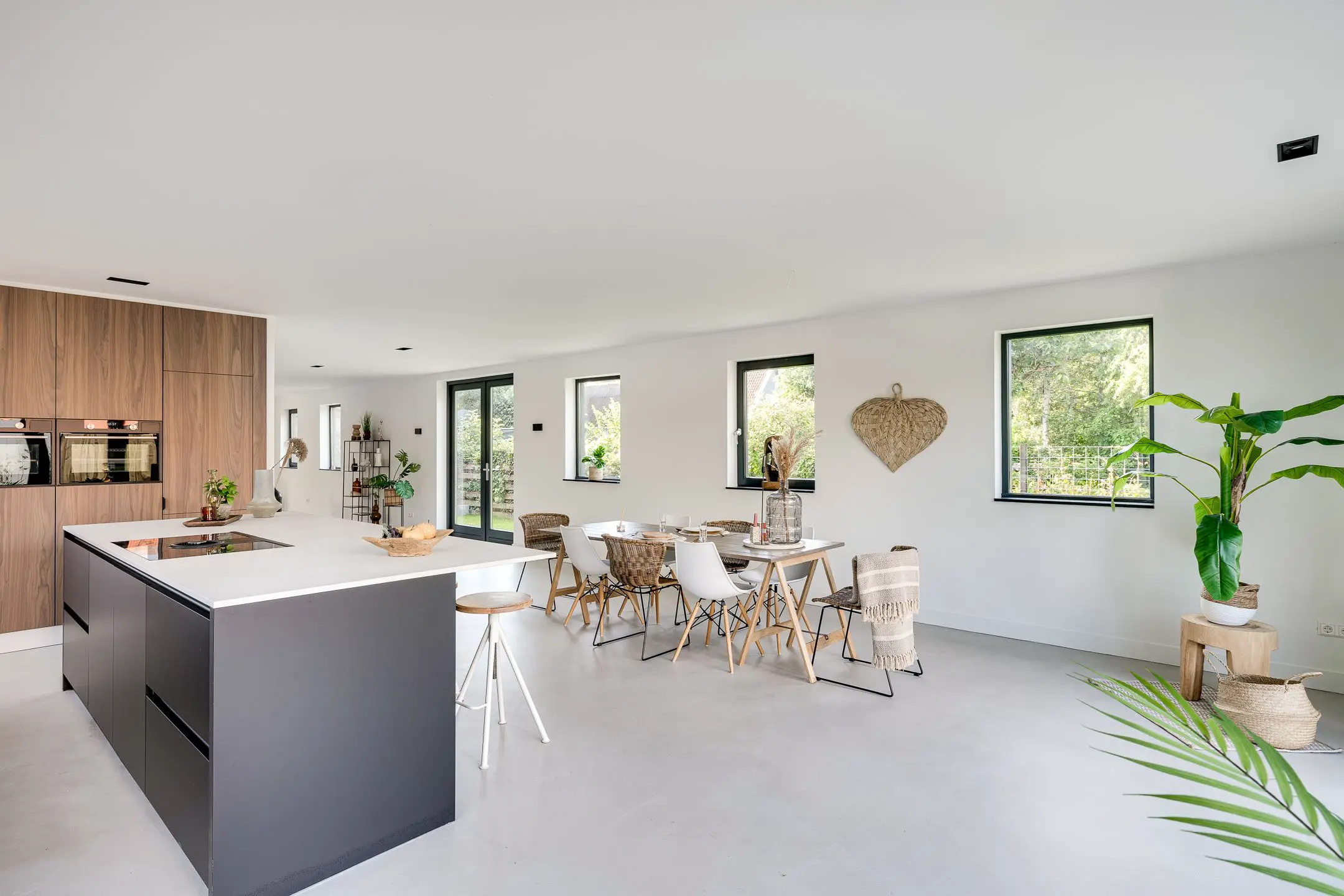 荷兰自然风格明亮当代住宅设计-12