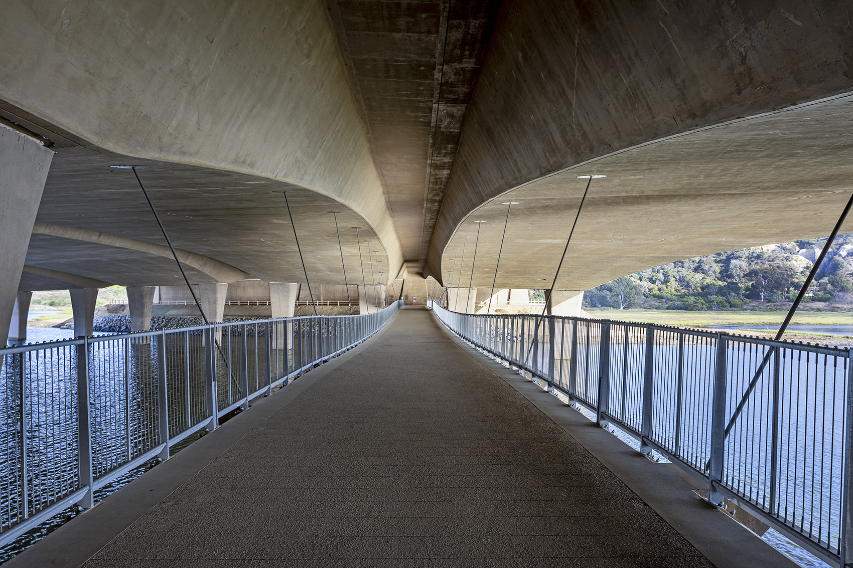 圣埃利霍湖人行天桥丨Safdie Rabines Architects-29