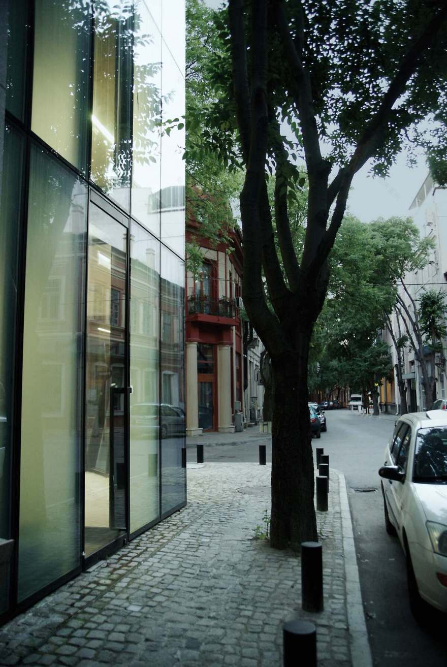 古老“希腊街区”的现代办公楼丨MMXX建筑事务所-24