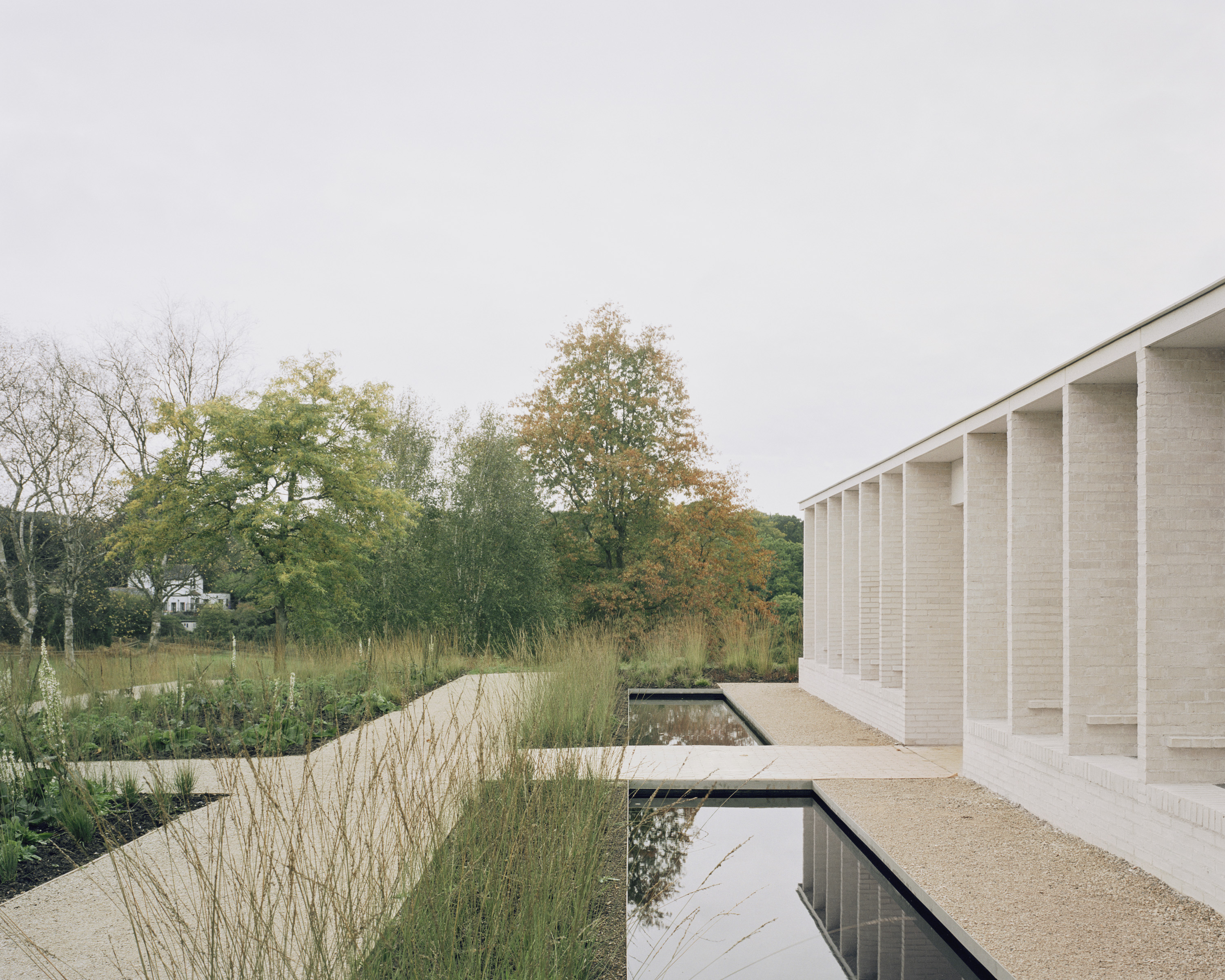 以简约营造神圣感：英国汉普郡礼拜堂建筑群 / James Gorst Architects-8