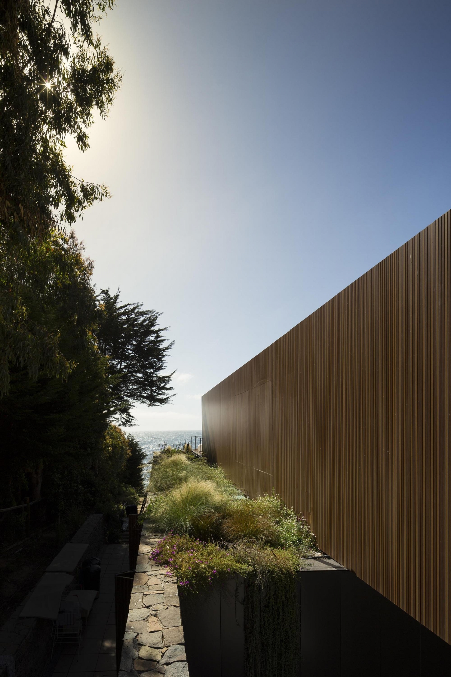 智利罗卡斯别墅 | 石头盒子中的宁静海景-34