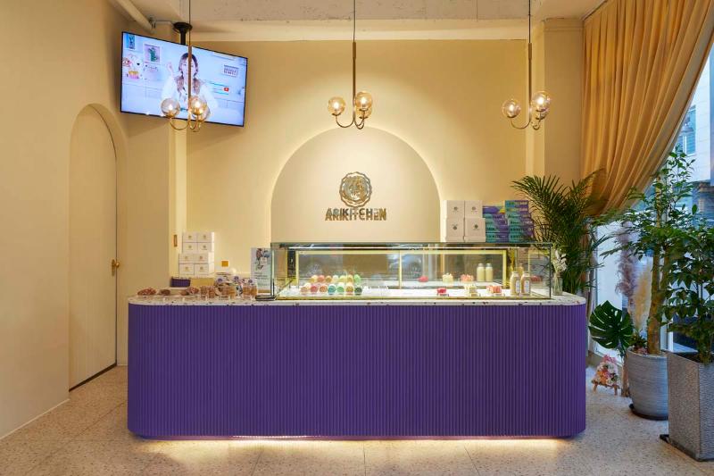 七坪小店营造独特氛围，品味缤纷色彩空间-2