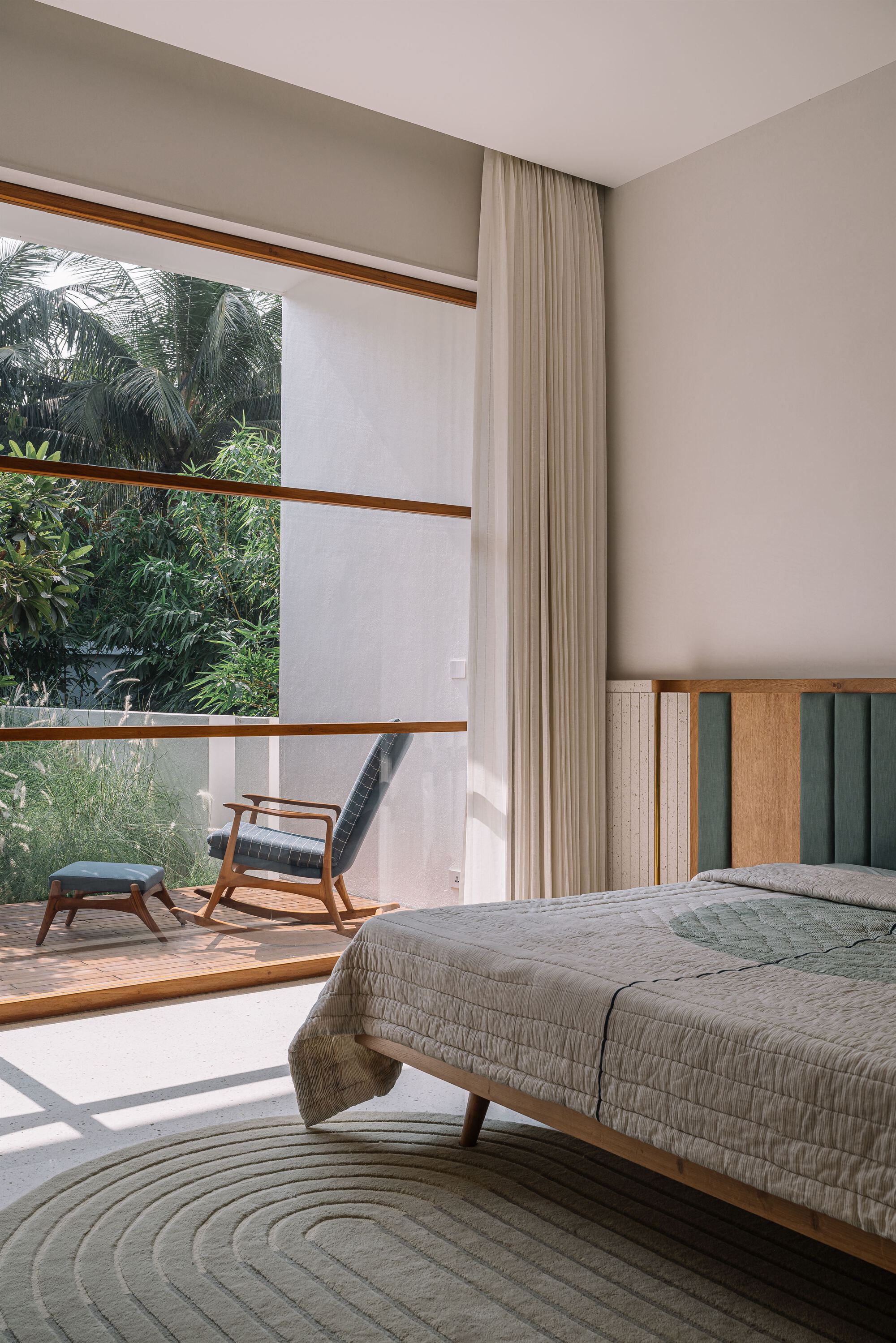 白色的住宅丨印度丨Dipen Gada and Associates-15