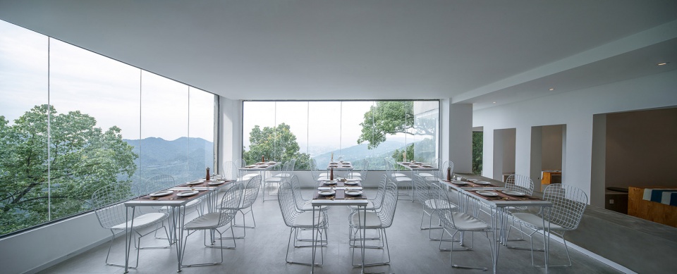 重庆南山“塔可夫斯基式”住宅 | 雾中桥梁的魔幻建筑体验-85