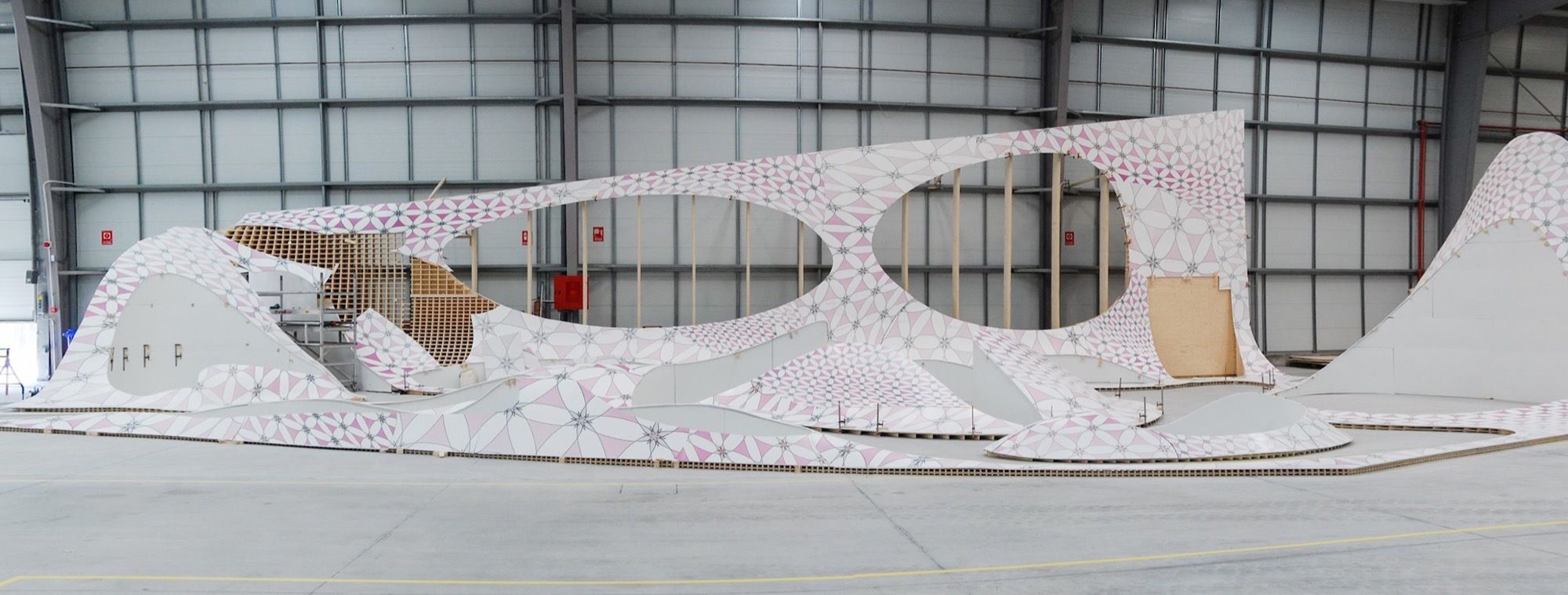 金叶嵌彩蝶——3deluxe 打造的中东热带雨林秘境-25