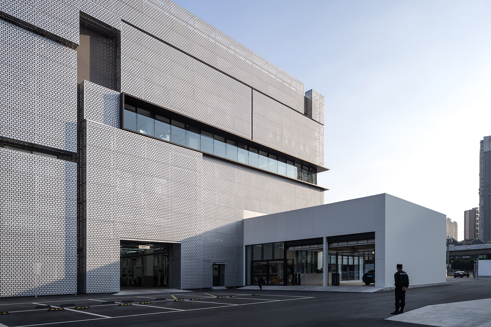 成都BMW宝马体验中心丨中国成都丨ARCHIHOPE朱海博建筑事务所-87